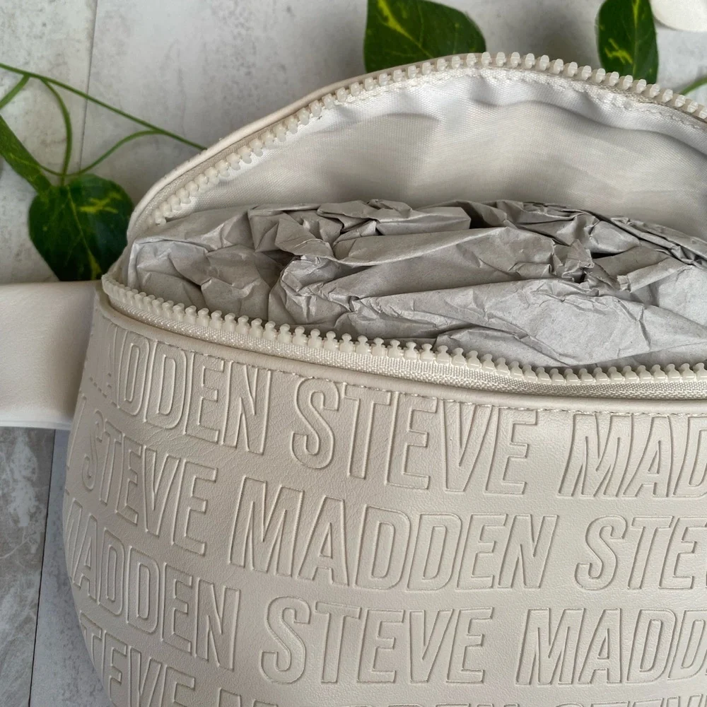 Steve Madden Fanny Pack Bag Beige Embossed Handbag Purse Adjustable Minimalist